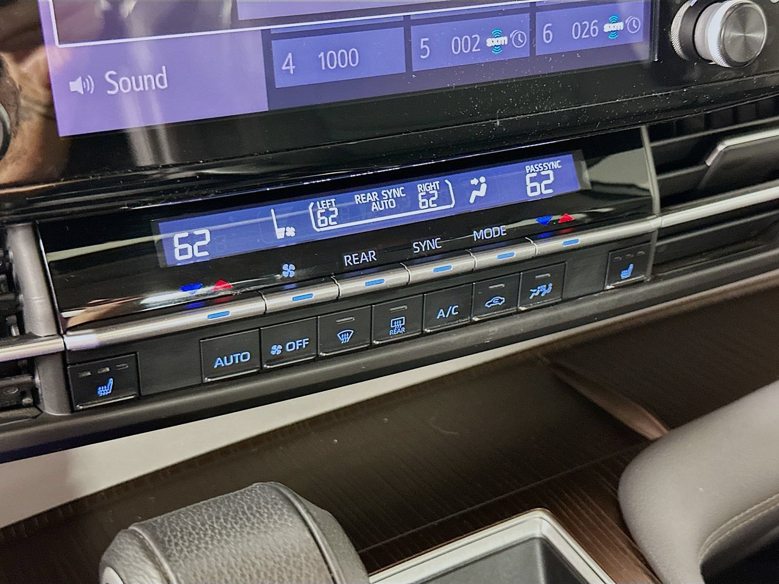 Certified 2021 Toyota Sienna XLE AWD/4WD image 16