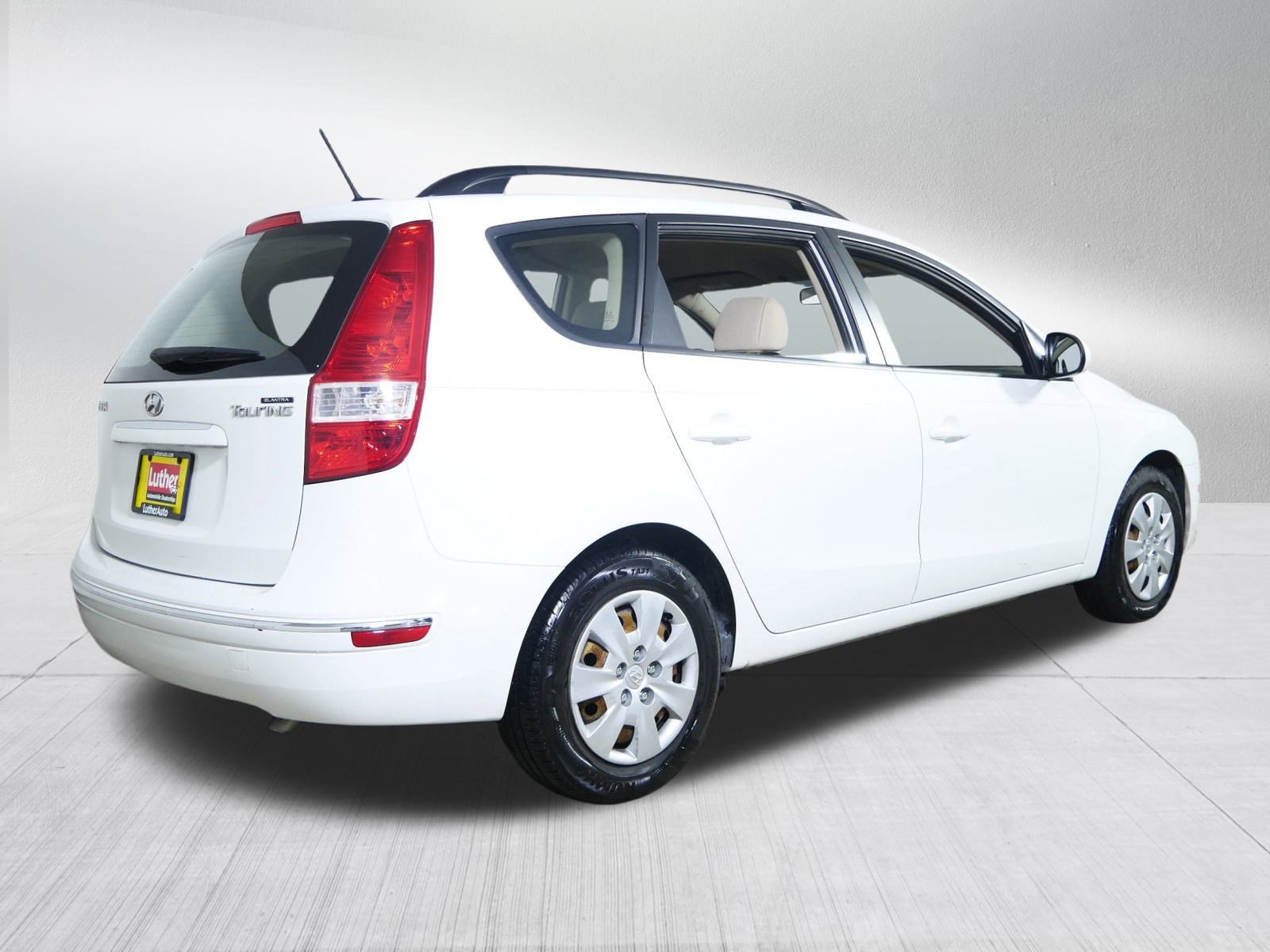 Used 2010 Hyundai Elantra GLS w/ Popular Equipment Pkg 2 image 7