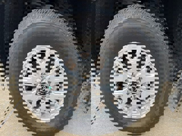 Used 2024 Toyota Tacoma SR5 image 6