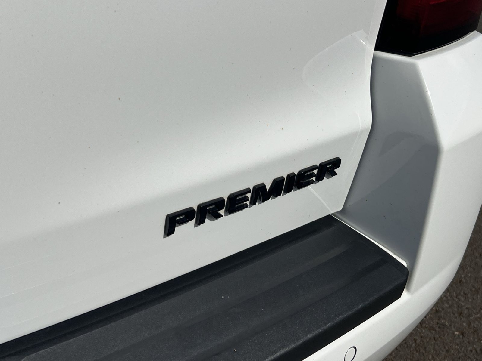 Used 2019 Chevrolet Tahoe Premier w/ RST 6.2L Performance Edition AWD/4WD image 27