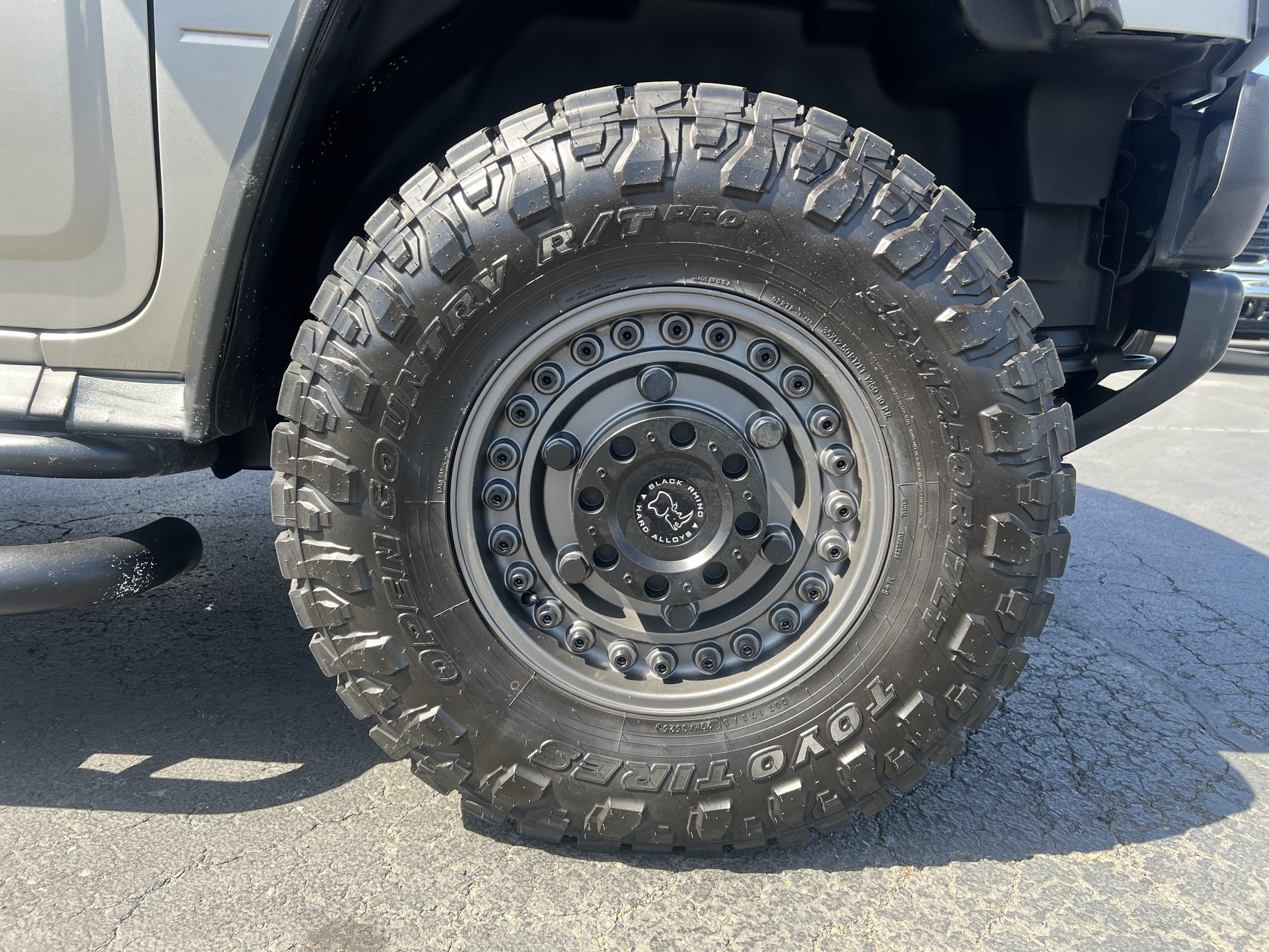 Used 2003 HUMMER H2 w/ Preferred Equipment Group AWD/4WD image 9