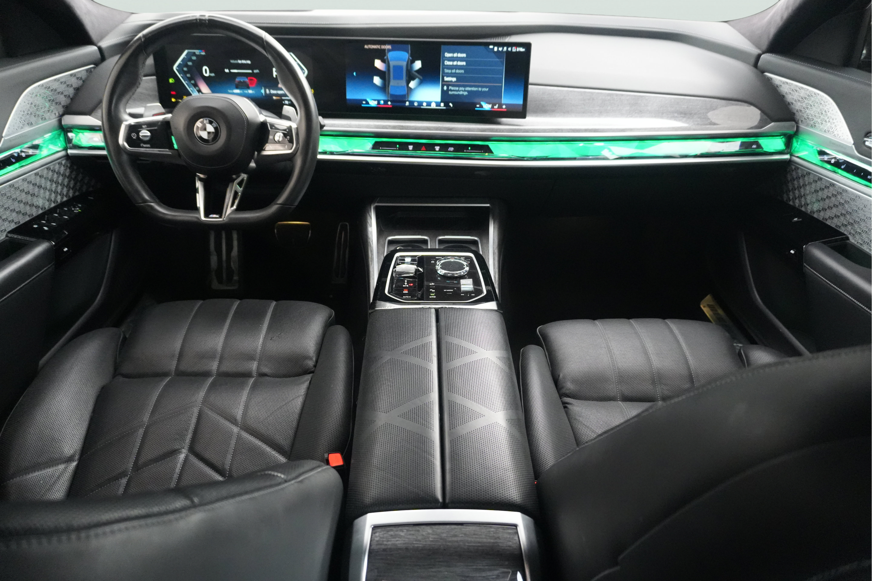 Used 2023 BMW 760i xDrive w/ Executive Package AWD/4WD image 33