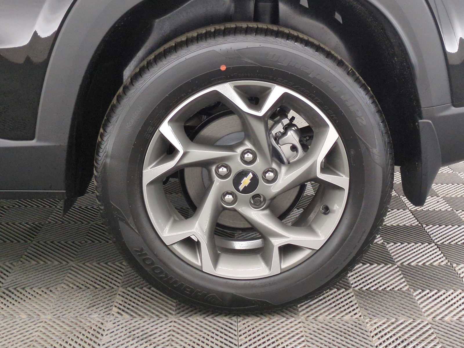 New 2026 Chevrolet Trax LT w/ Driver Confidence Package image 12