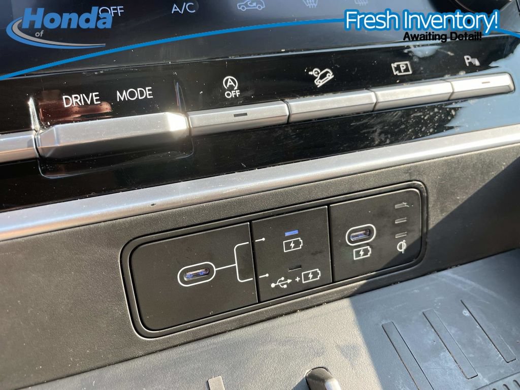 Used 2025 Hyundai Santa Fe SEL FWD image 43