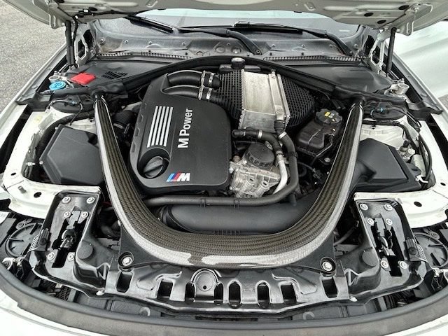 Used 2017 BMW M4 Convertible RWD image 11