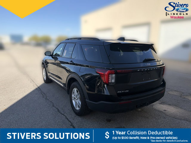 Used 2025 Ford Explorer Active AWD/4WD image 11