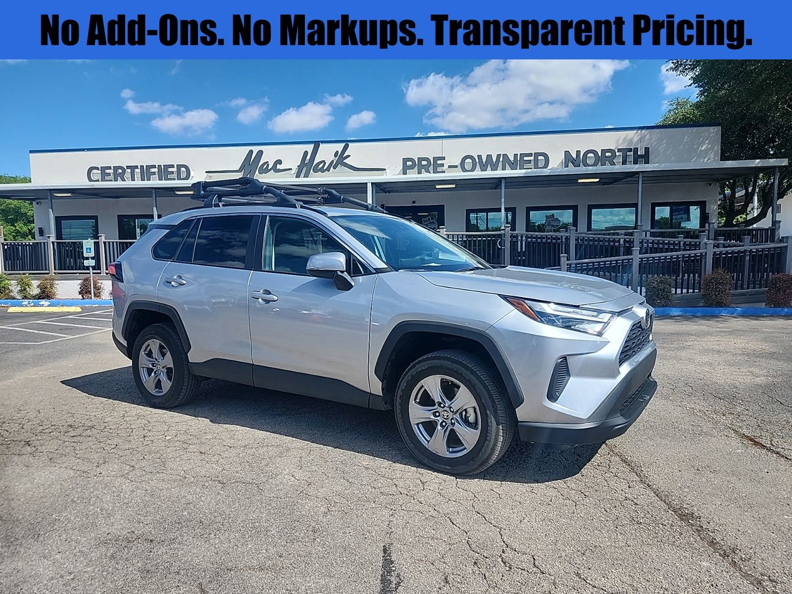 Used 2025 Toyota RAV4 XLE FWD image 1