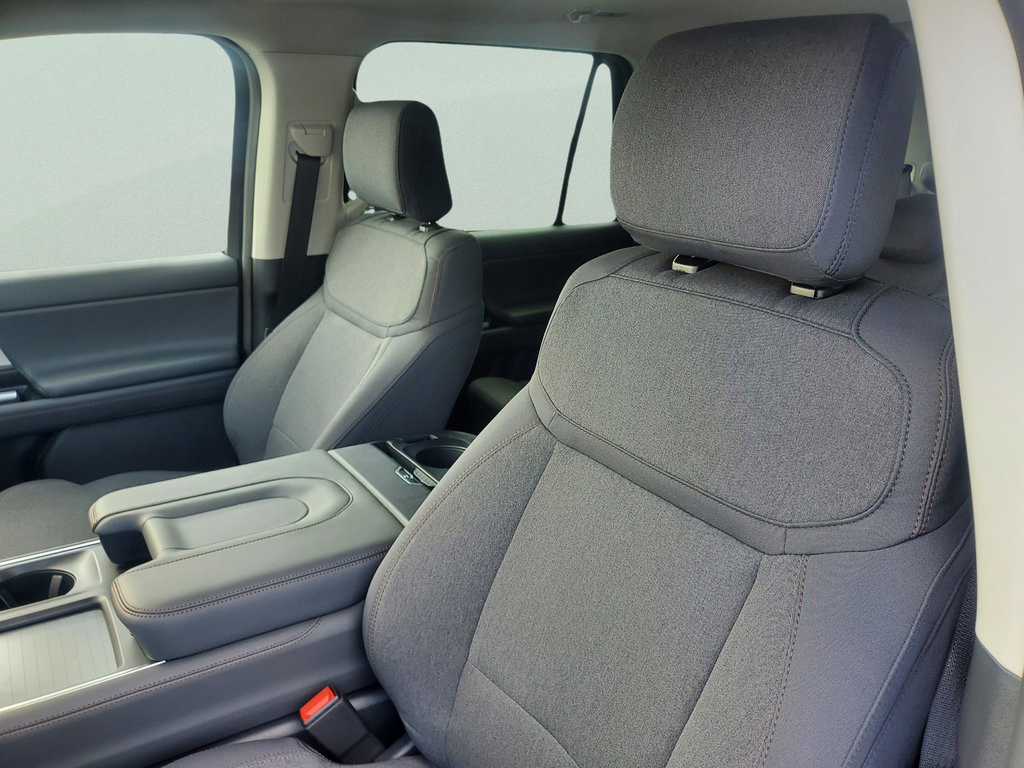 New 2025 Ford Expedition Active AWD/4WD image 21