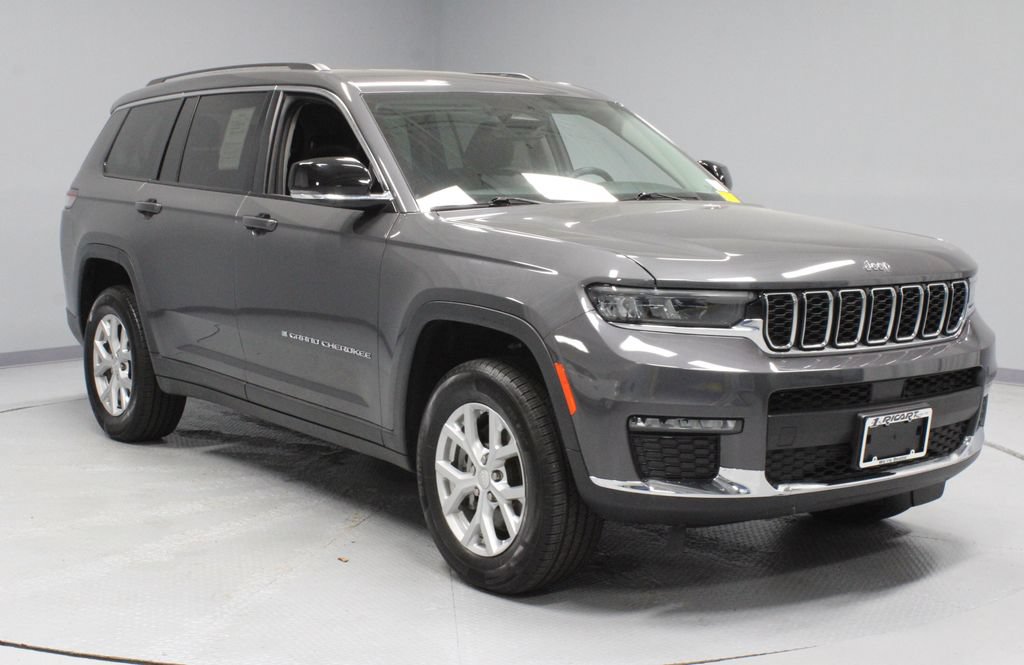 Used 2023 Jeep Grand Cherokee L Limited w/ Trailer Tow Group (B) AWD/4WD image 1