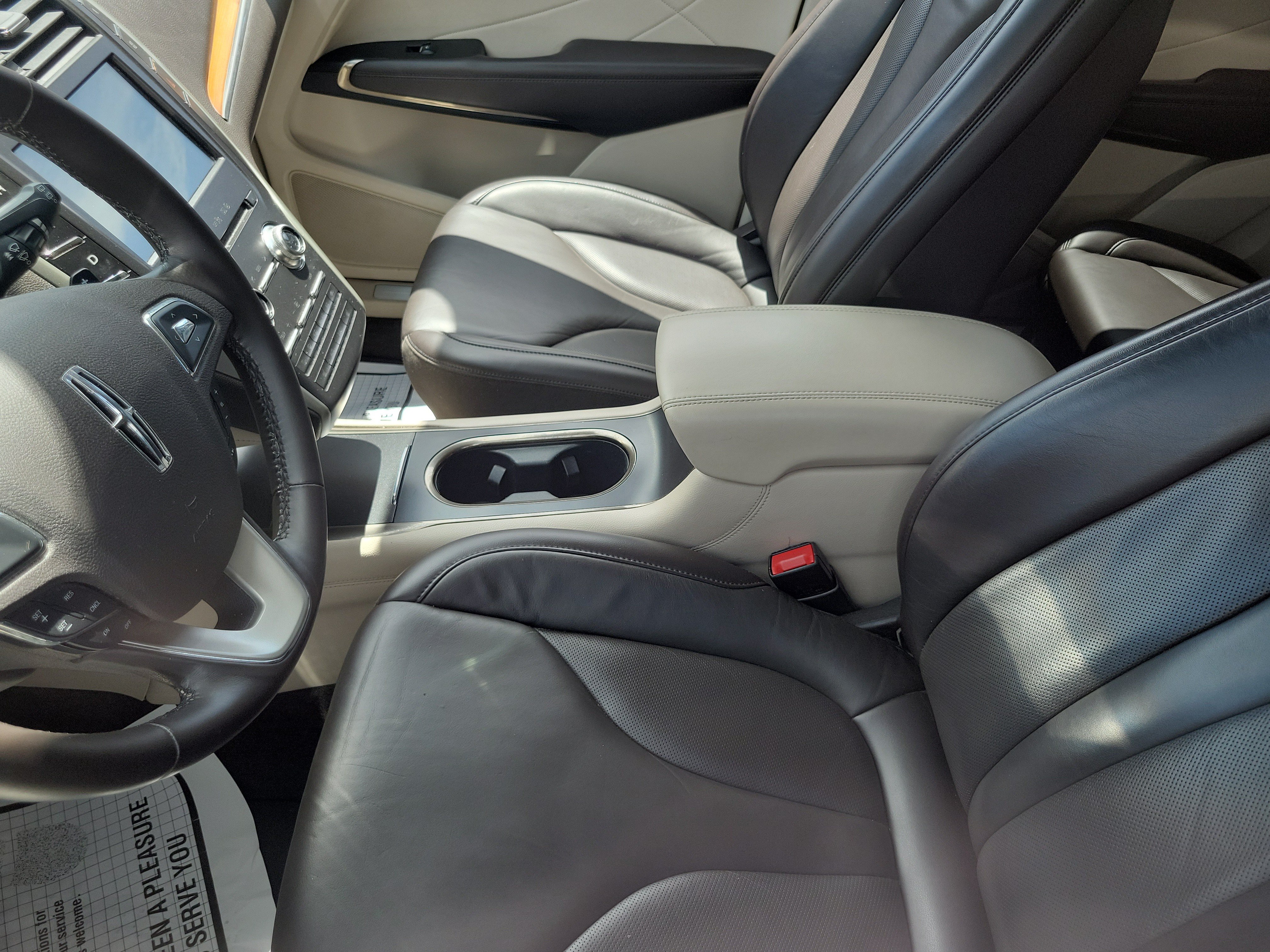 Used 2019 Lincoln MKC Select w/ Select Plus Package FWD image 13