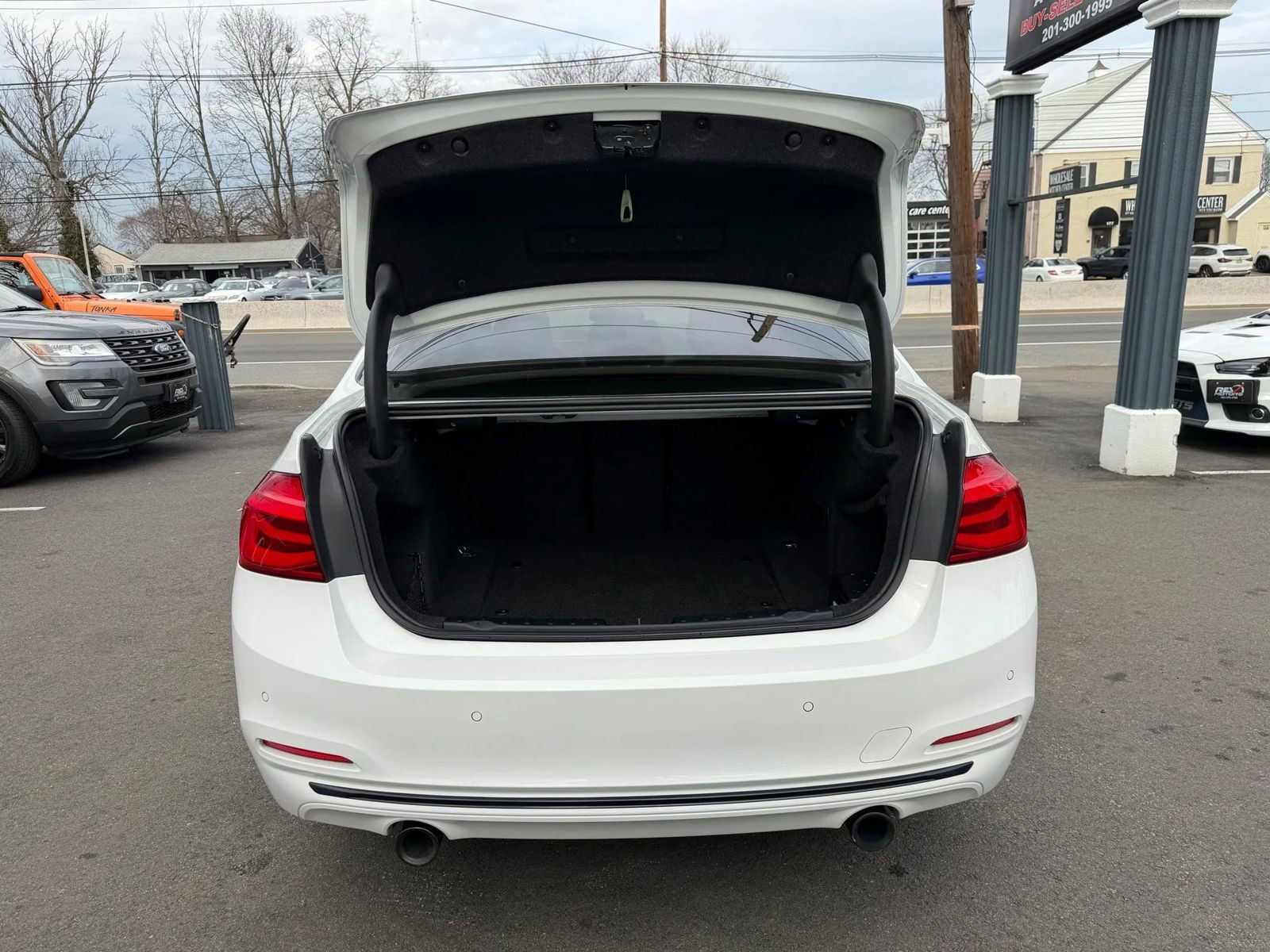 Used 2016 BMW 340i xDrive 340i xDrive Sedan 4D image 19