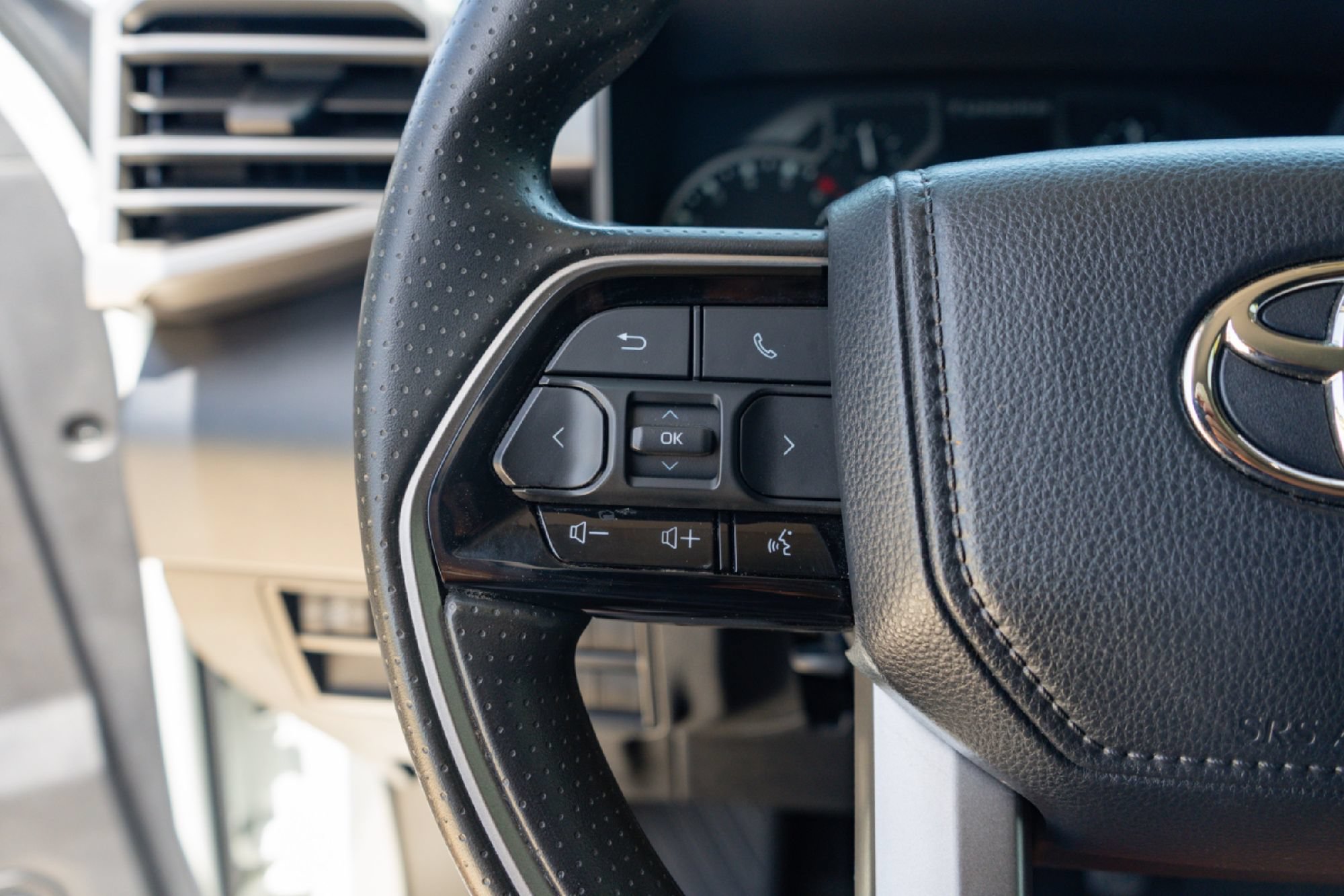 Used 2023 Toyota Tundra SR5 AWD/4WD image 14