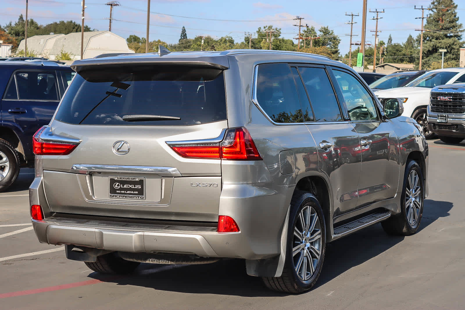 Used 2018 Lexus LX 570 4WD image 4