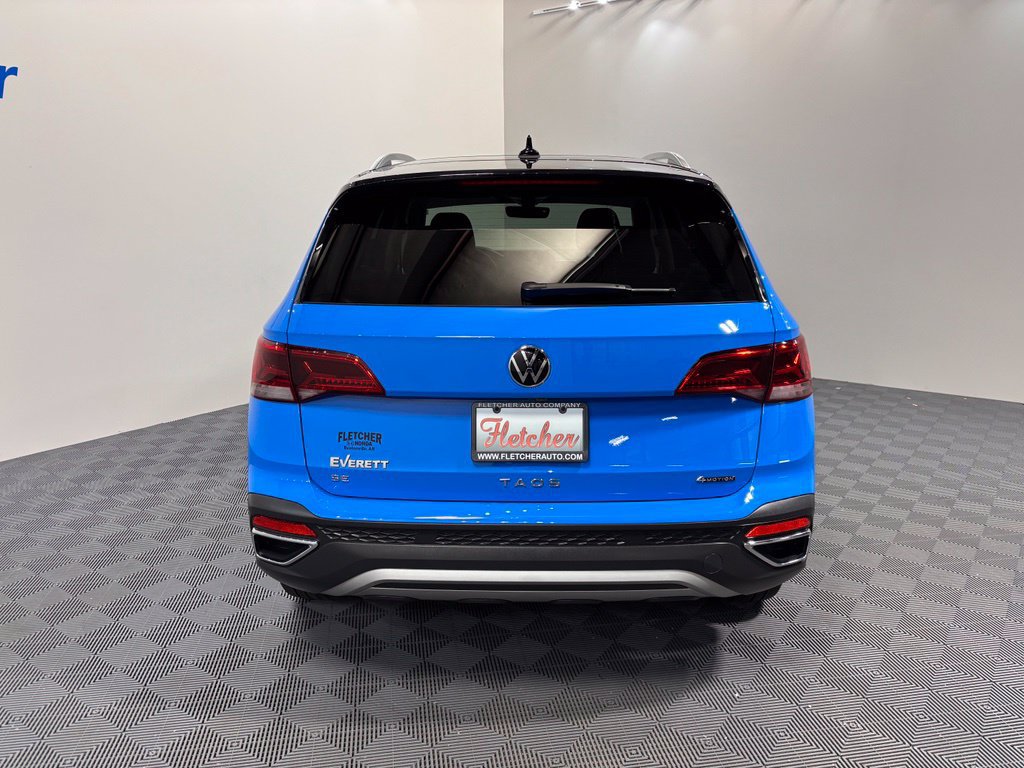 Used 2024 Volkswagen Taos SE w/ Panoramic Sunroof Package AWD/4WD image 5
