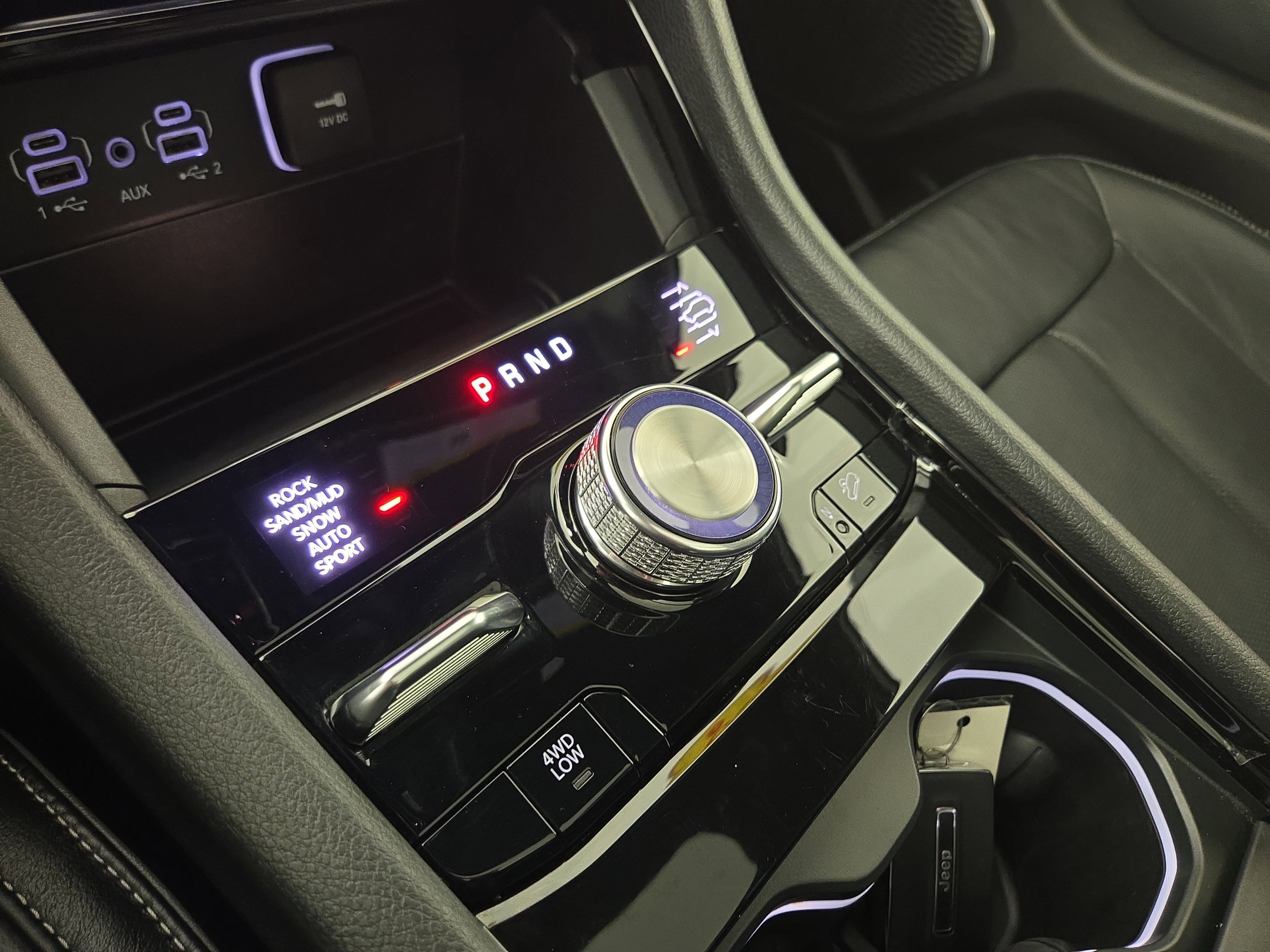 Certified 2025 Jeep Grand Cherokee Overland image 25