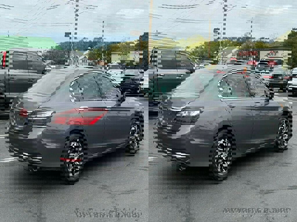 Used 2016 Honda Accord LX image 16