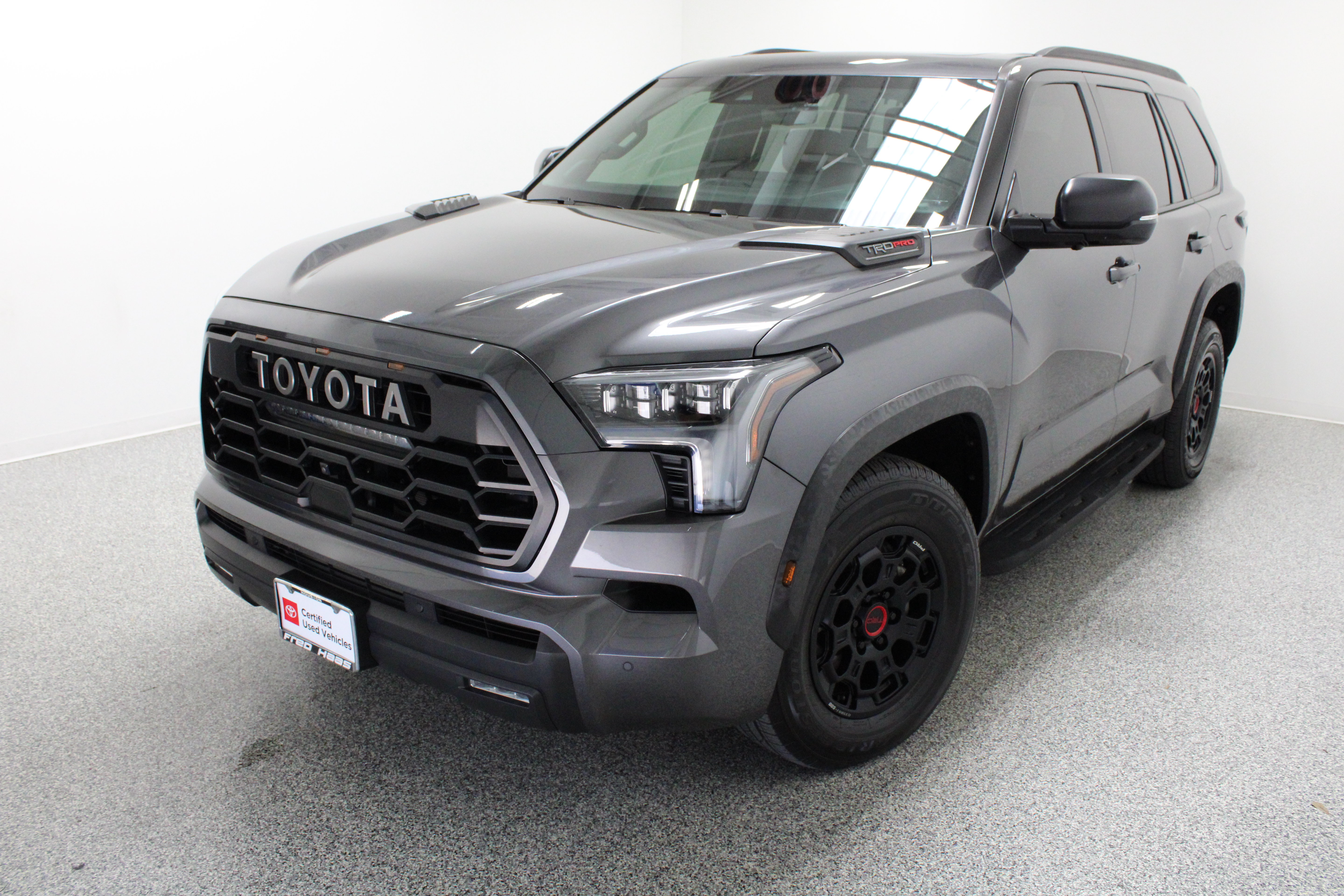 Used 2024 Toyota Sequoia TRD Pro AWD/4WD image 2