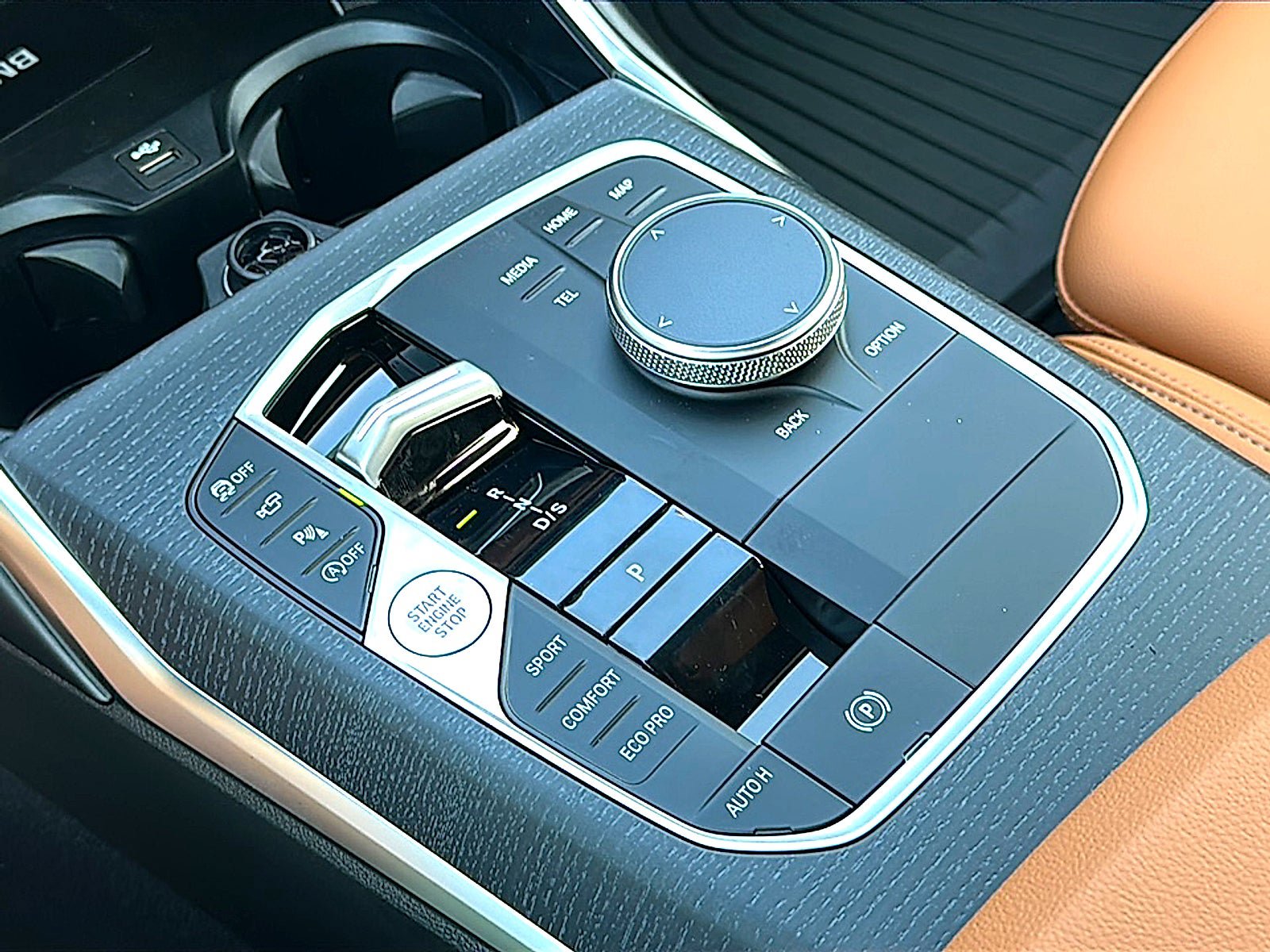 New 2026 BMW 330i Sedan w/ Premium Package RWD image 26