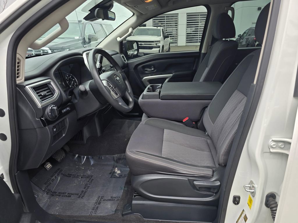 Used 2021 Nissan Titan SV w/ Accessory Utility Package image 20