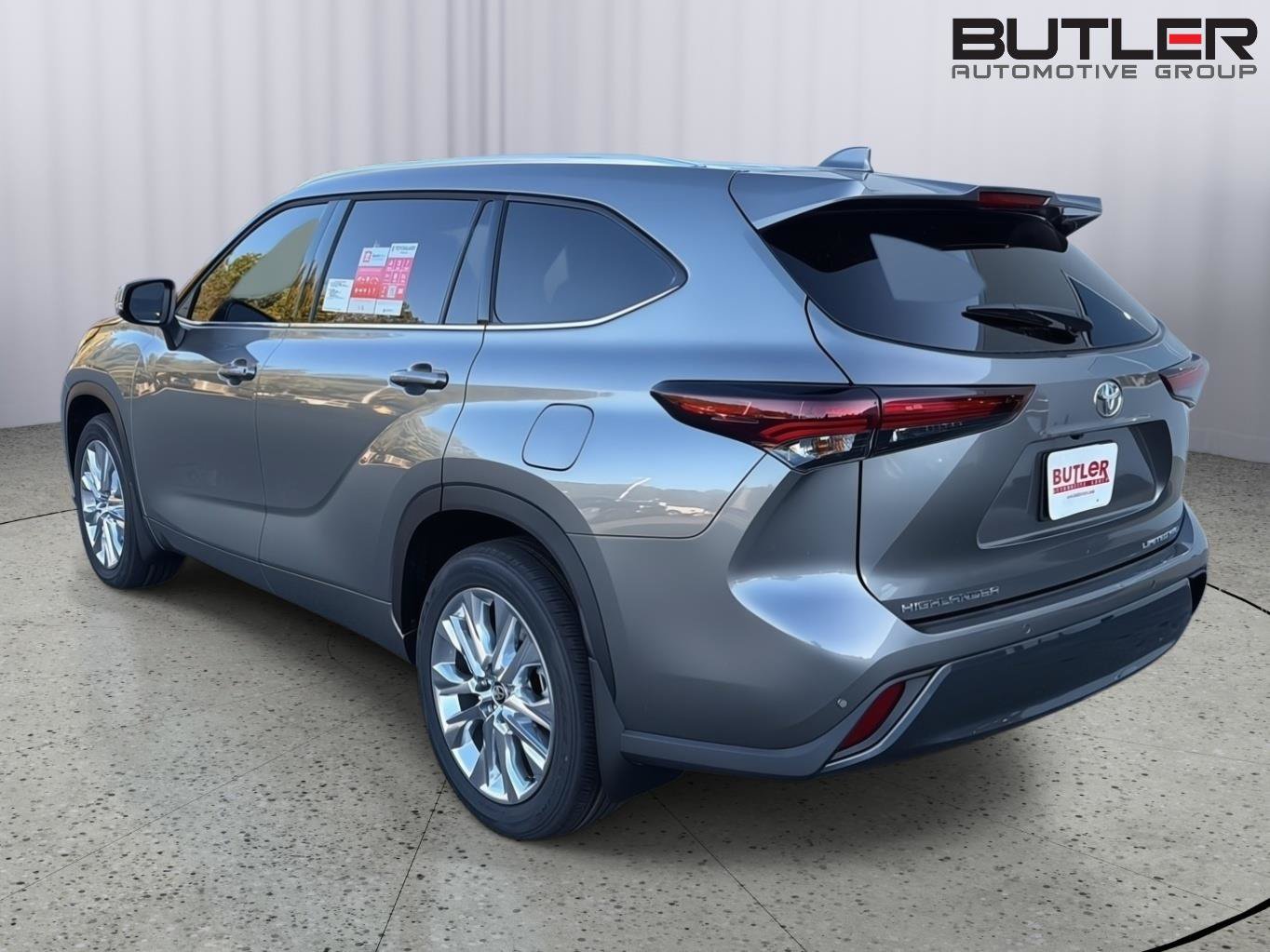 New 2026 Toyota Highlander Limited AWD/4WD image 4