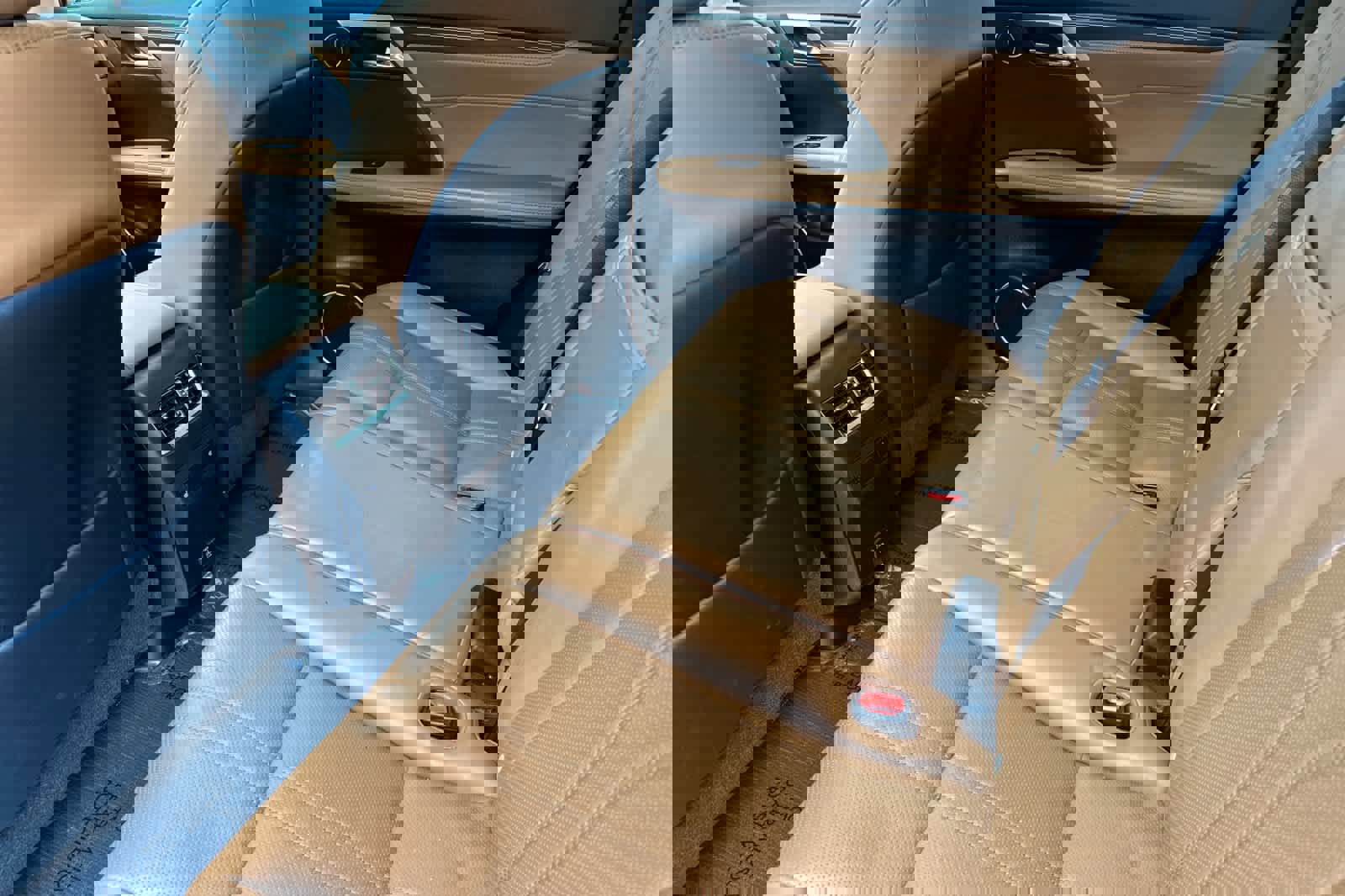 Certified 2022 Lexus RX 450h AWD image 4