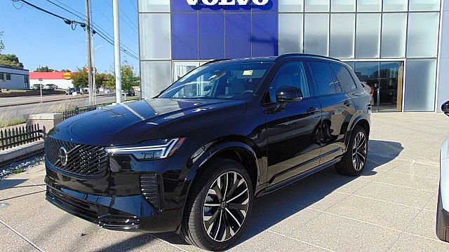 New 2026 Volvo XC90 B6 Ultra w/ Protection Package image 3