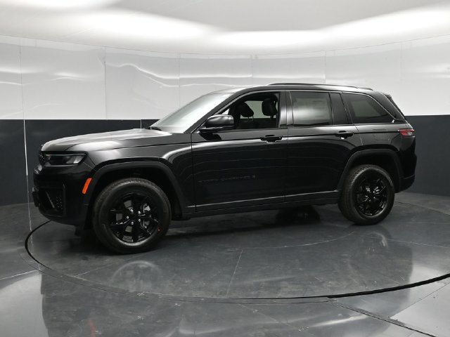 New 2026 Jeep Grand Cherokee Altitude AWD/4WD image 7
