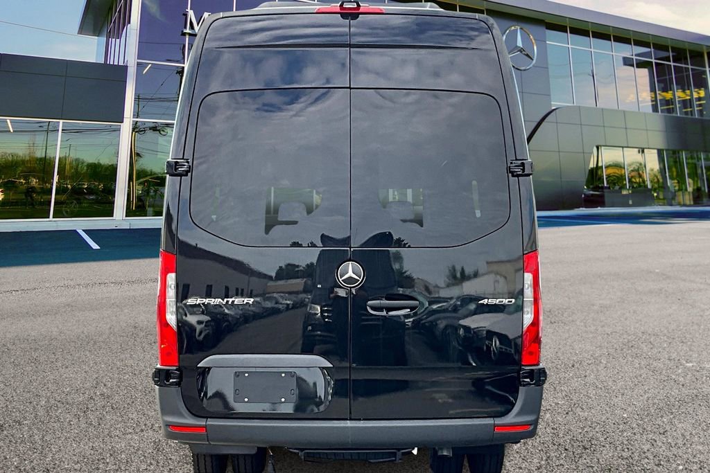 New 2025 Mercedes-Benz Sprinter 4500 image 4