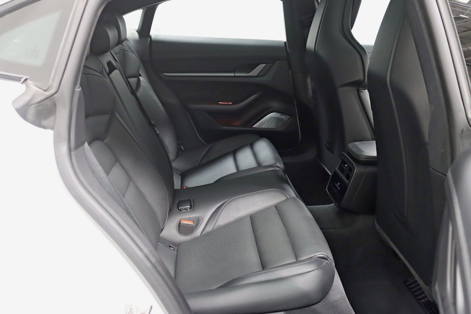 Used 2021 Porsche Taycan 4S AWD/4WD image 33