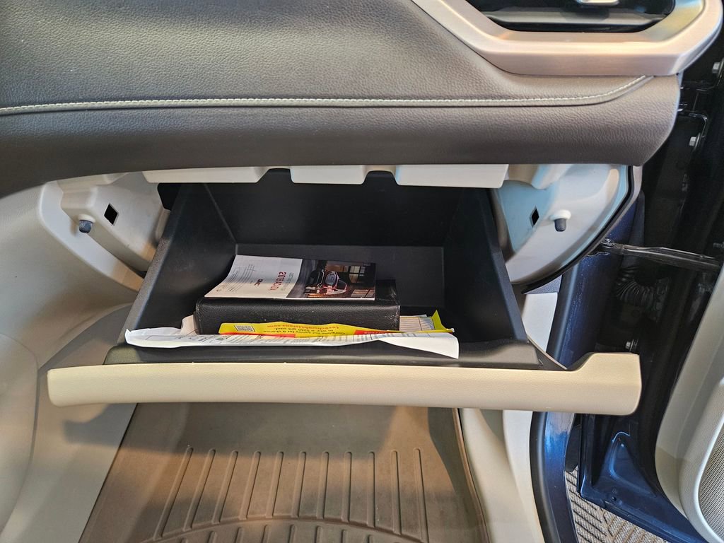 Used 2018 GMC Acadia Denali w/ LPO, Cargo Package image 30