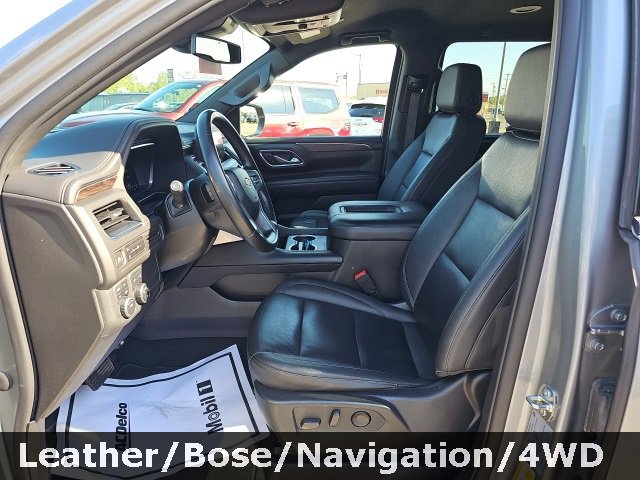Used 2023 Chevrolet Suburban LT image 9