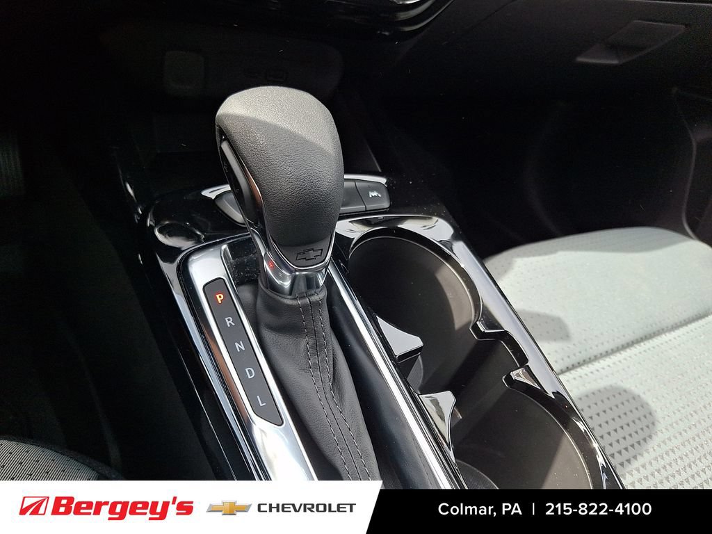 Certified 2026 Chevrolet Trax LT w/ Midnight Edition FWD image 17