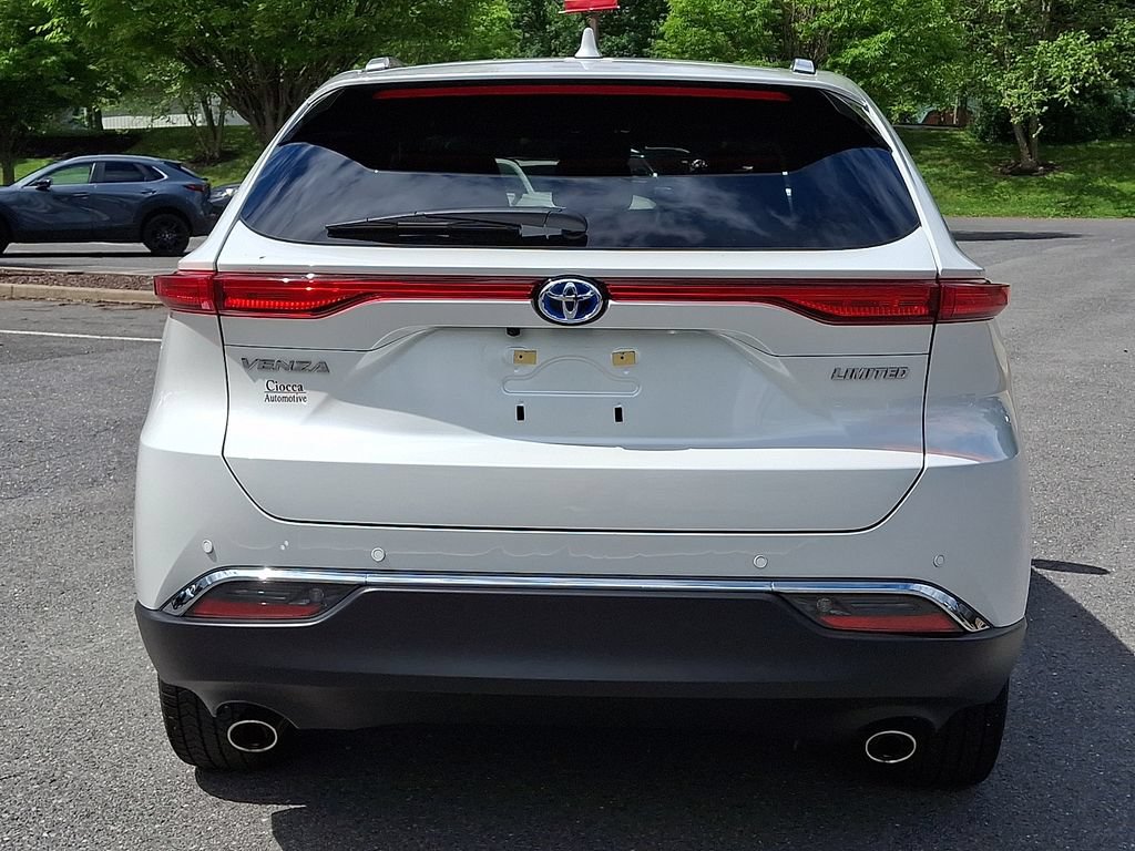 Used 2024 Toyota Venza Limited AWD/4WD image 7
