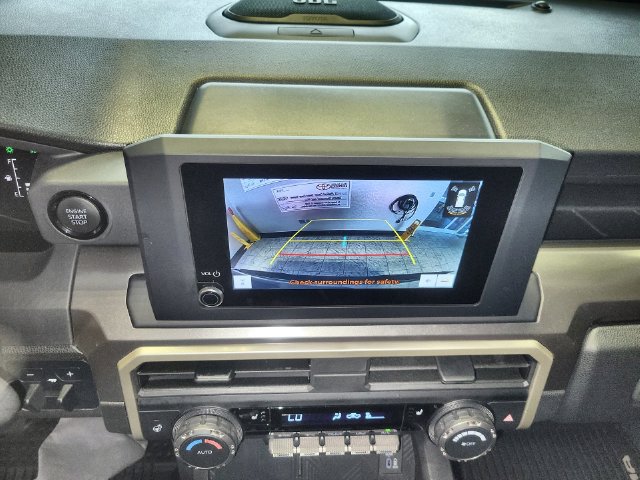Used 2024 Toyota Tacoma SR5 AWD/4WD image 17