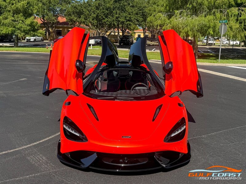 Used 2021 McLaren 765LT RWD image 5
