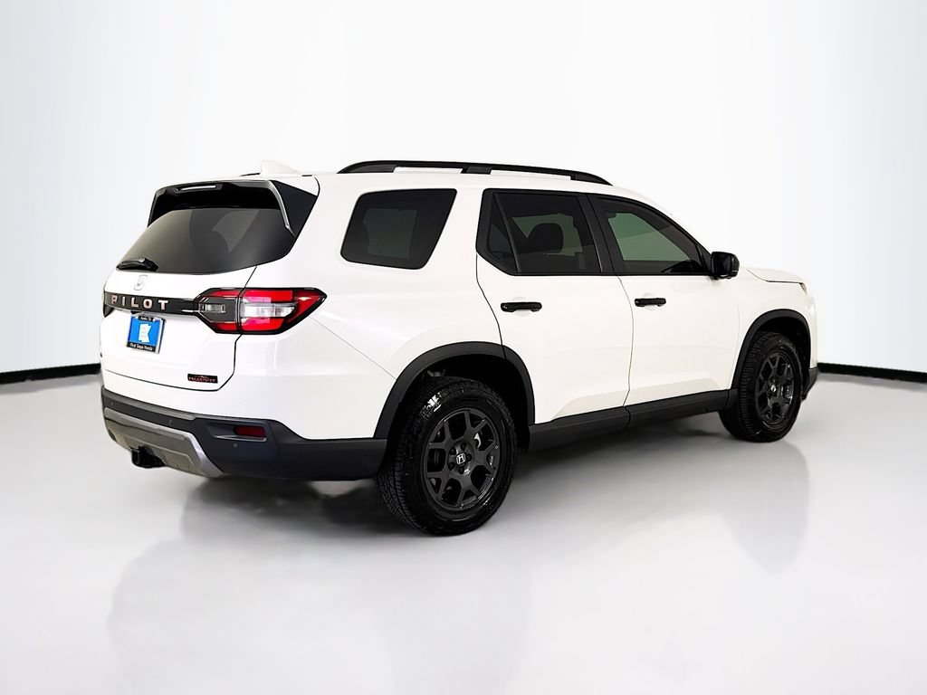 Used 2026 Honda Pilot TrailSport image 8