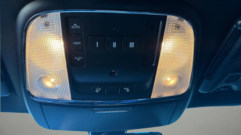 Used 2016 Dodge Charger R/T w/ Plus Group image 26