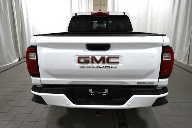 Used 2024 GMC Canyon Elevation w/ Elevation Premium Package AWD/4WD image 12