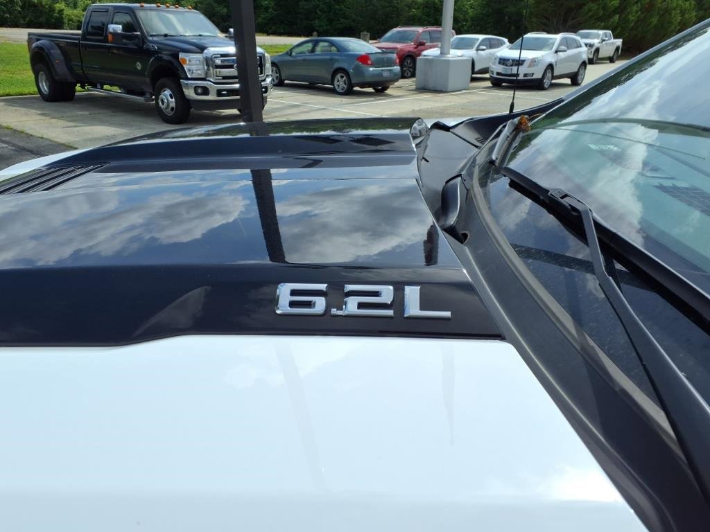 Used 2022 Chevrolet Silverado 1500 ZR2 w/ Technology Package image 7