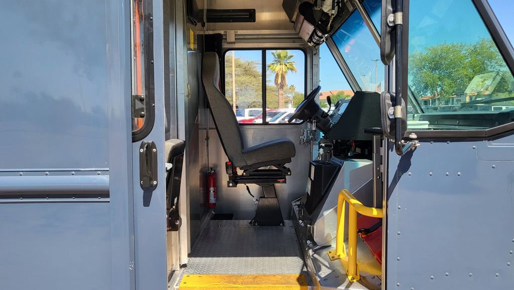 Used 2019 Ford E-450 and Econoline 450 Super Duty RWD image 21