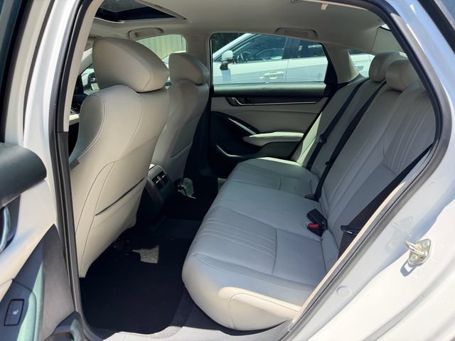 Used 2018 Honda Accord Touring image 13