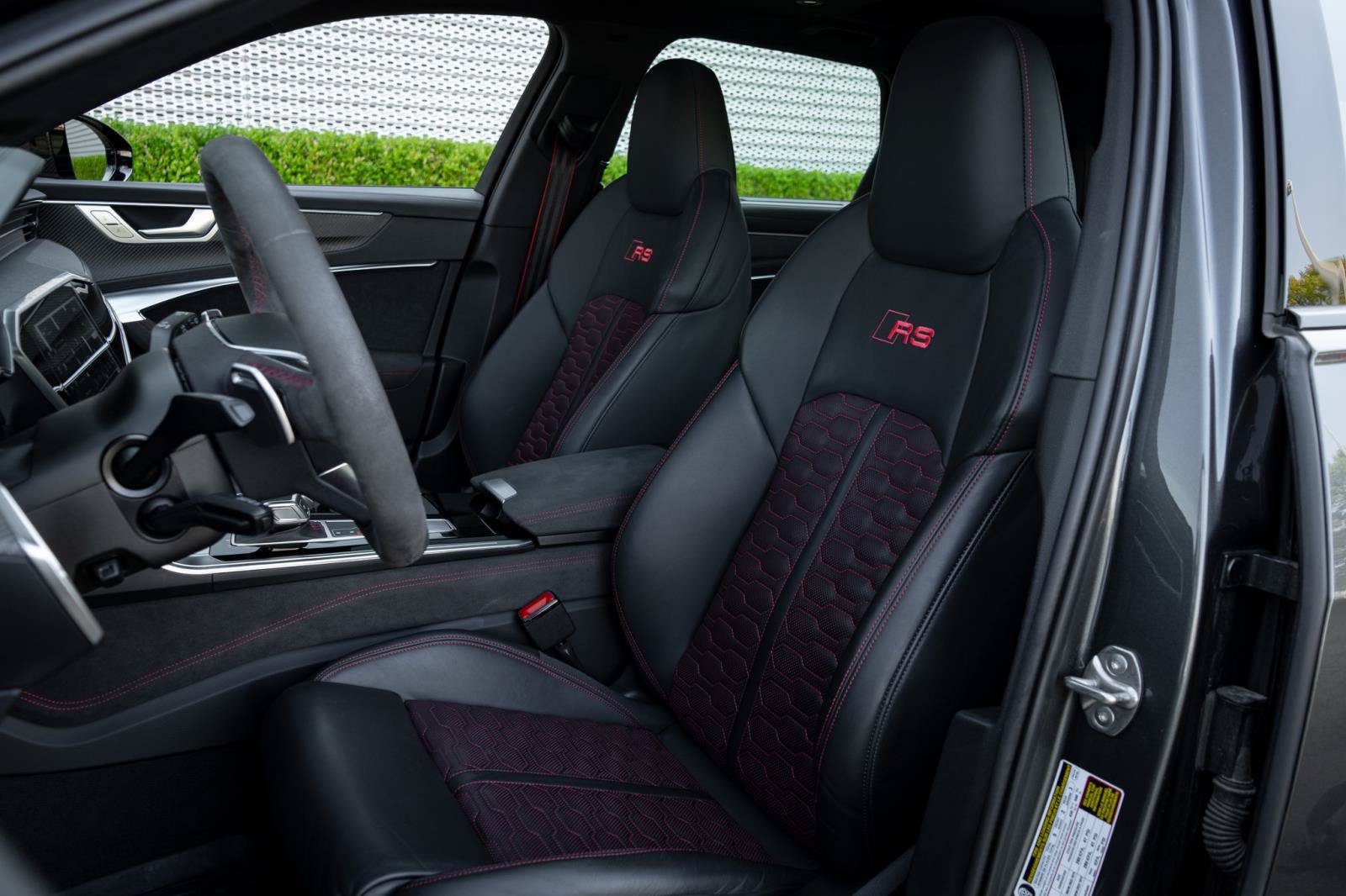 Certified 2024 Audi RS 6 performance AWD/4WD image 30