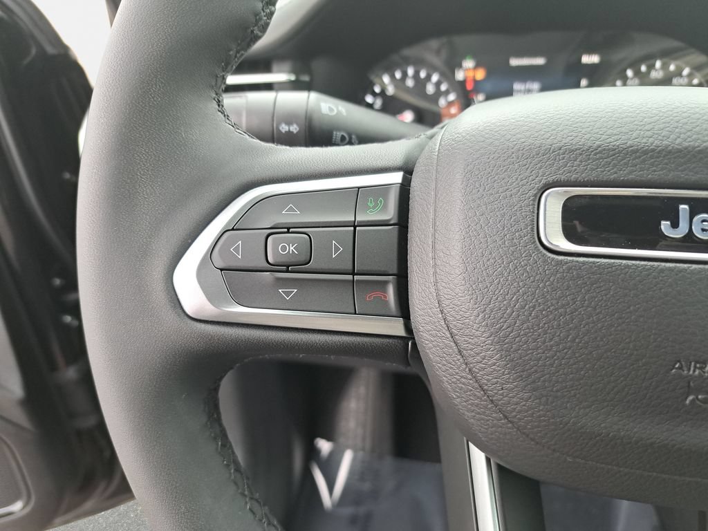 Certified 2024 Jeep Compass Limited AWD/4WD image 17