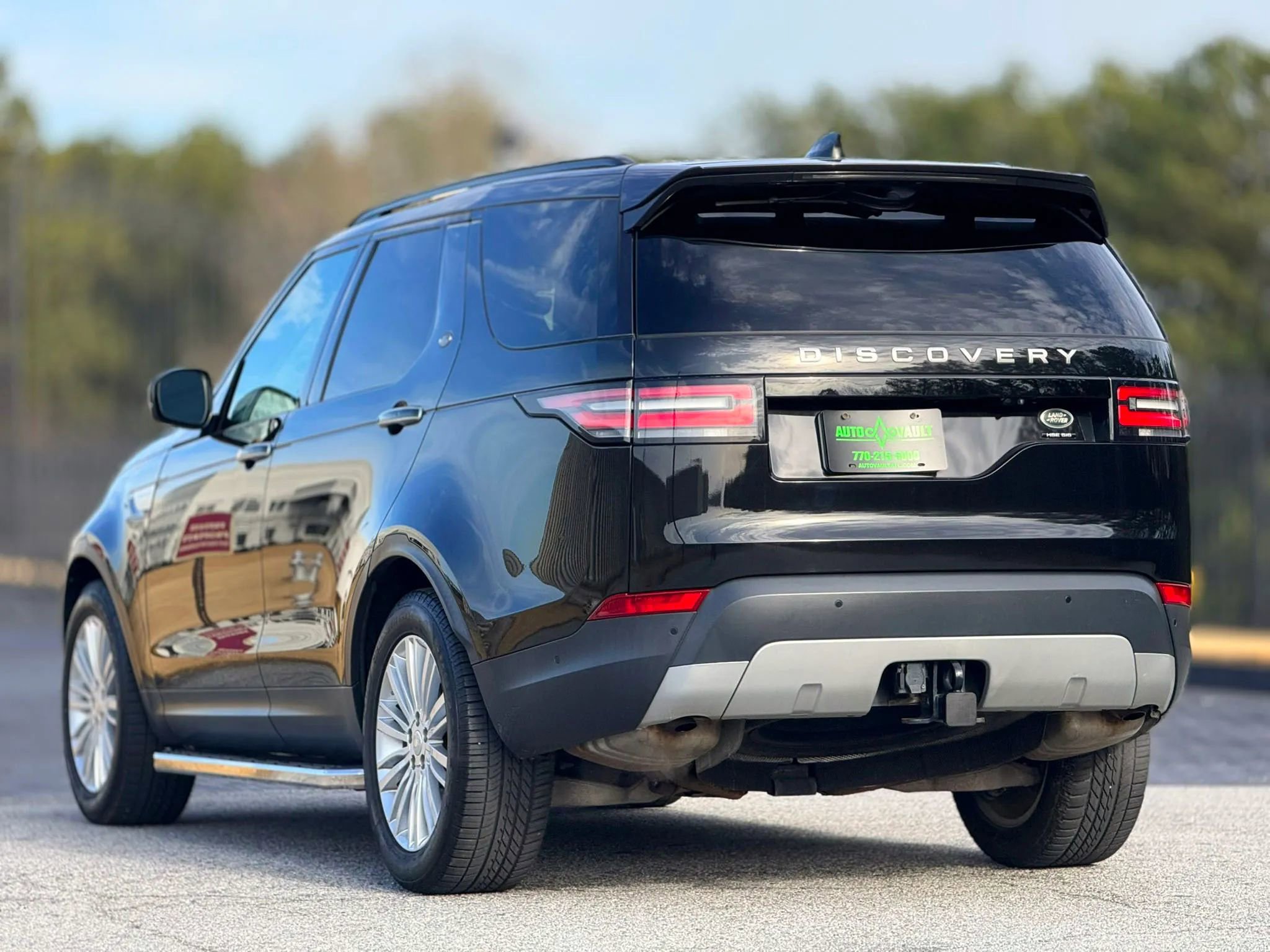 Used 2018 Land Rover Discovery HSE Luxury image 9