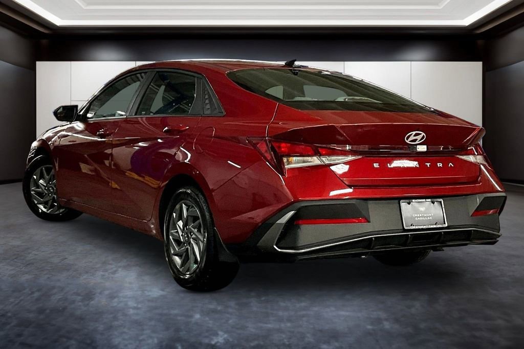 Used 2024 Hyundai Elantra SEL image 4
