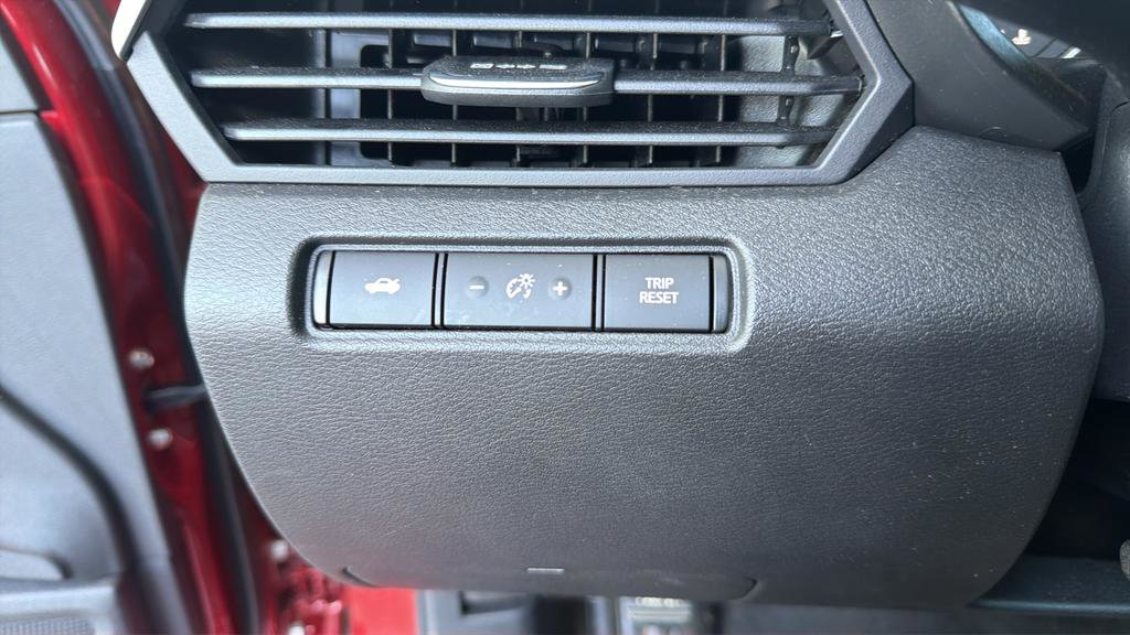 Certified 2024 Nissan Altima 2.5 SV FWD image 19