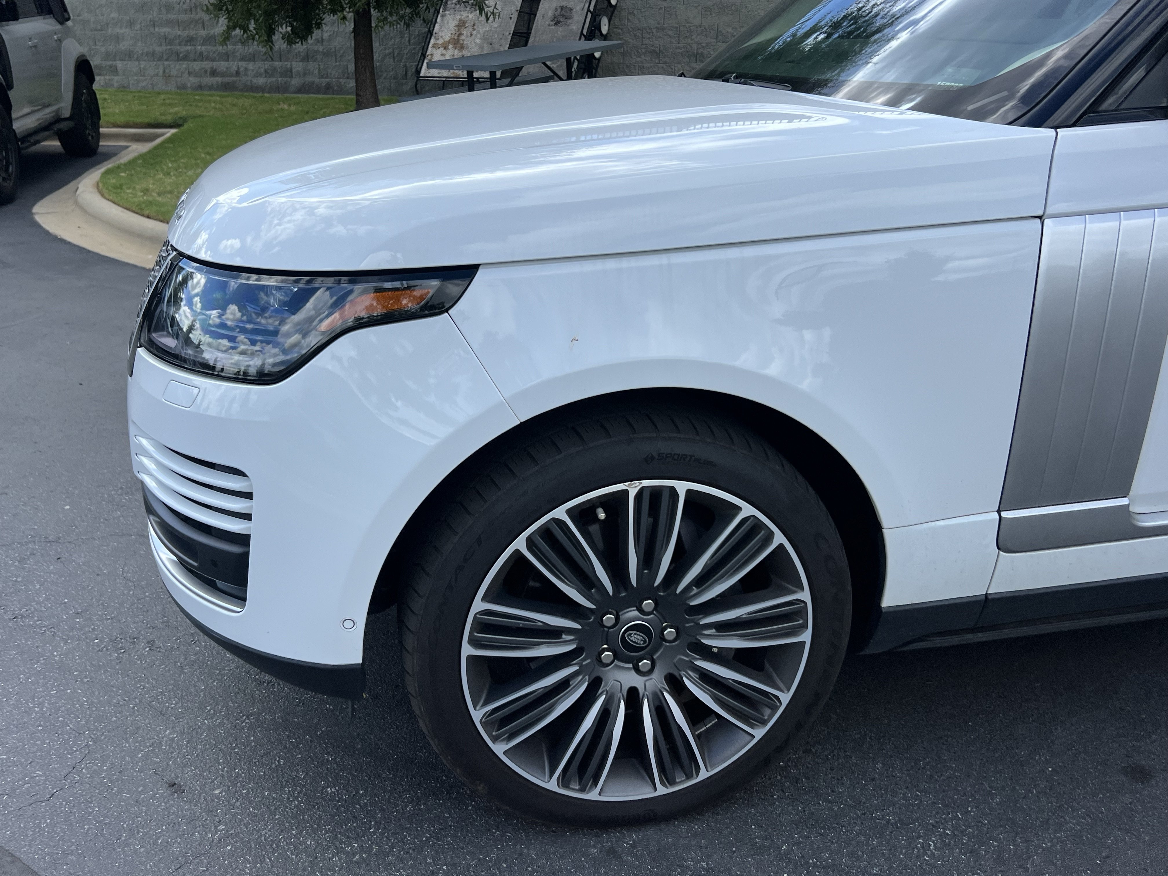 Used 2021 Land Rover Range Rover P525 Westminster Edition AWD/4WD image 13