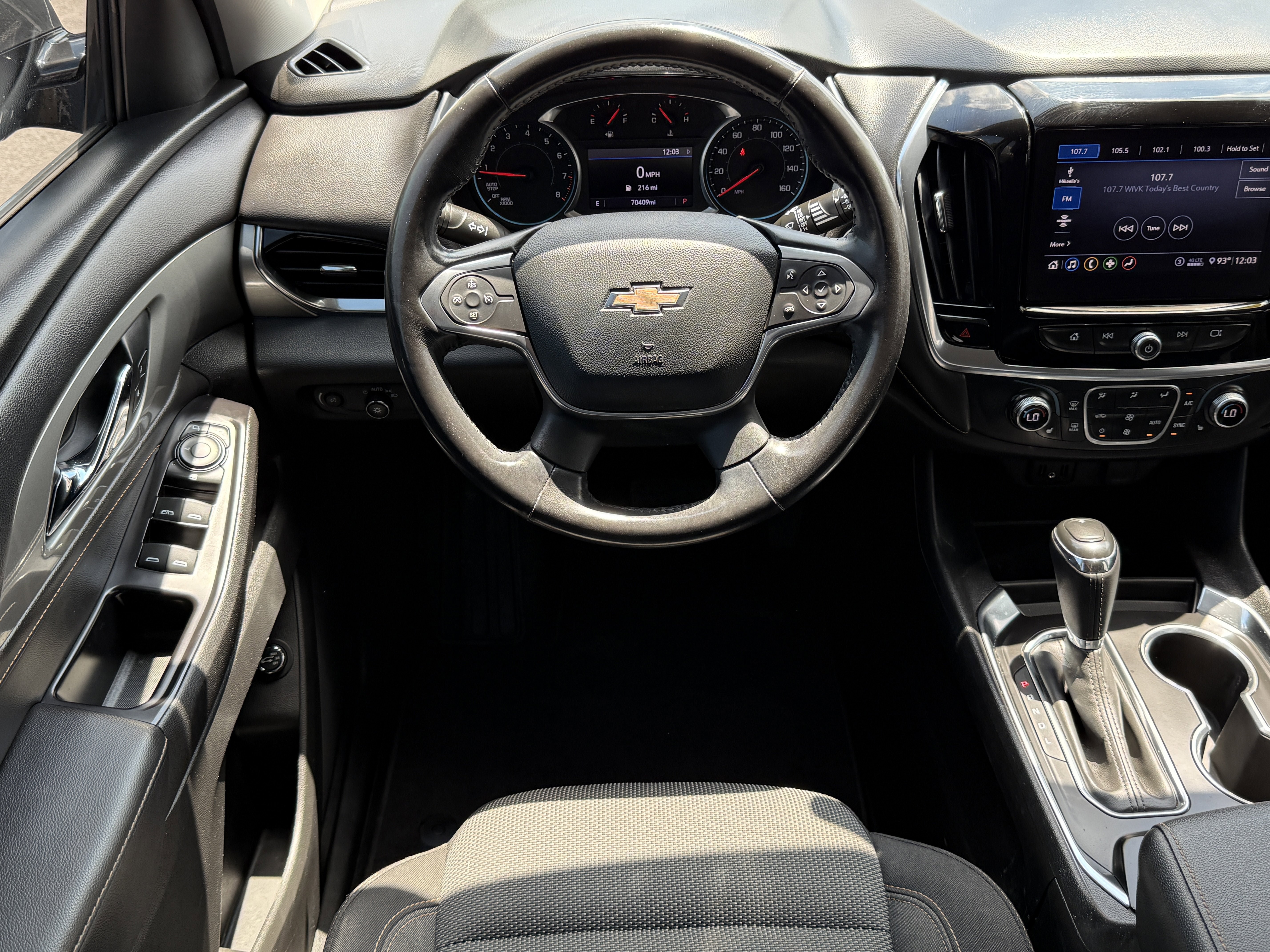 Used 2020 Chevrolet Traverse LT FWD image 19