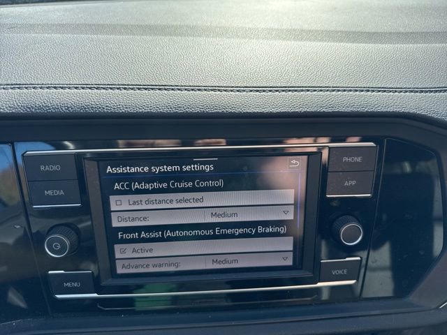 Used 2022 Volkswagen Jetta SE image 15