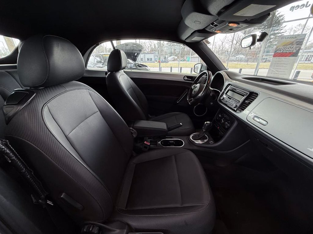Used 2015 Volkswagen Beetle 1.8T FWD image 32